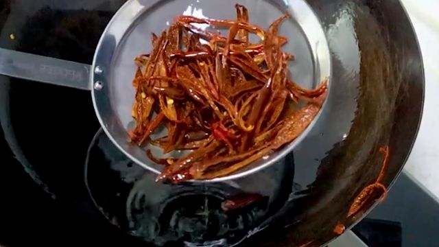 干煸肉丝的家常做法