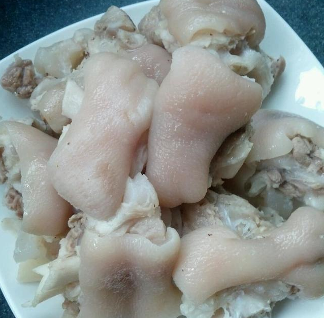烀猪蹄的家常做法