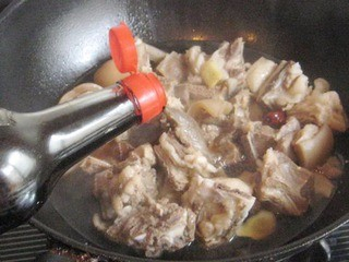 家常红烧羊肉的做法